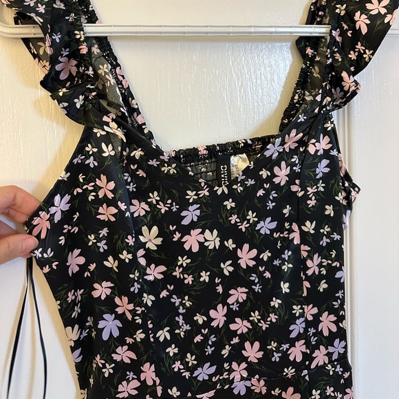 H&M flower midi dress NWOT - Picture 2 of 4